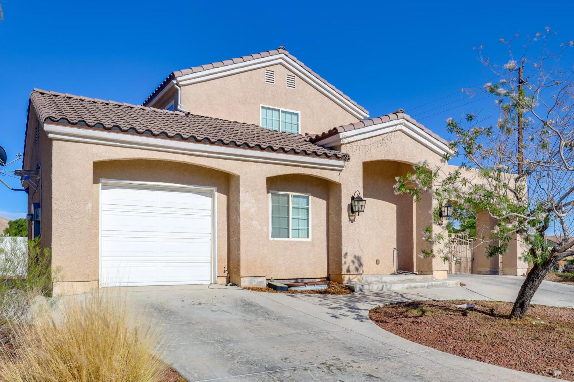Holiday home 7 Mi To Fremont Street Spacious Vegas Home! *